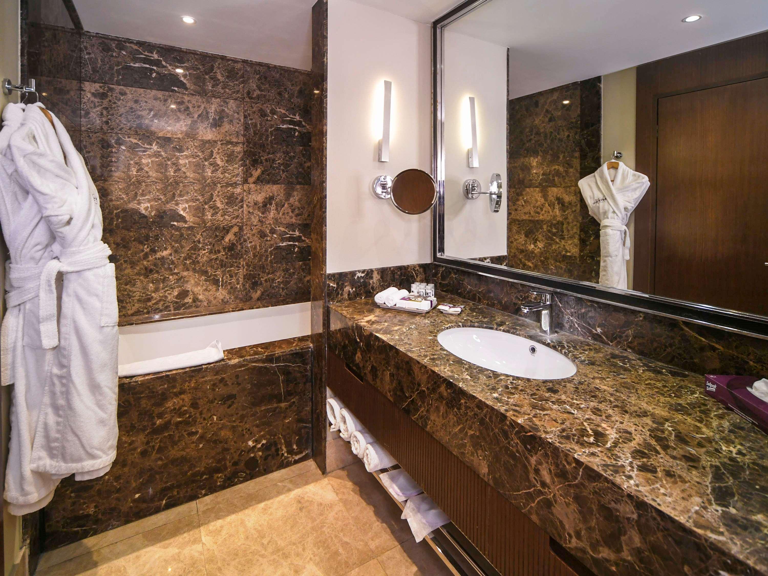 Mercure Istanbul West Hotel & Convention Center Exteriér fotografie